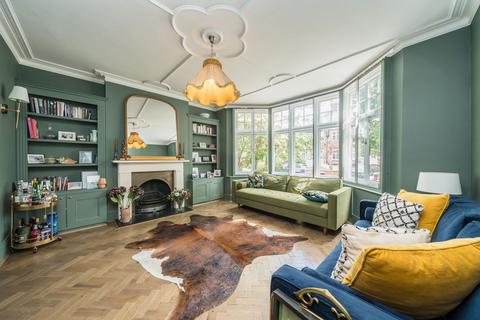 12 College Road, Isleworth, TW7 5DH