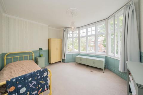 12 College Road, Isleworth, TW7 5DH