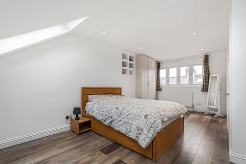 75 Oaklands Grove, London, W12 0JE