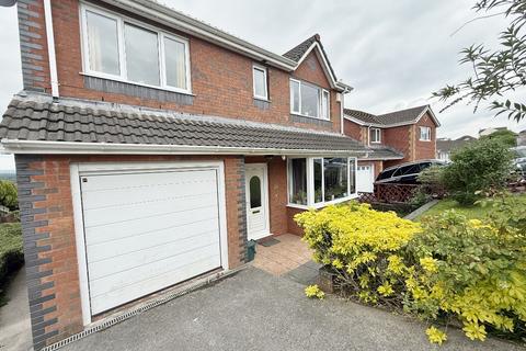 4 bedroom detached house for sale, Golwg Yr Afon, Fforest