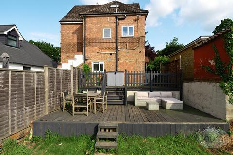 2 bedroom maisonette for sale, Wrecclesham Hill, Wrecclesham, Farnham, Surrey, GU10