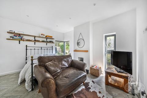2 bedroom maisonette for sale, Wrecclesham Hill, Wrecclesham, Farnham, Surrey, GU10