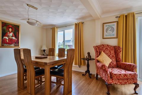 10 Durley Park, Neston, Corsham, SN13 9YG