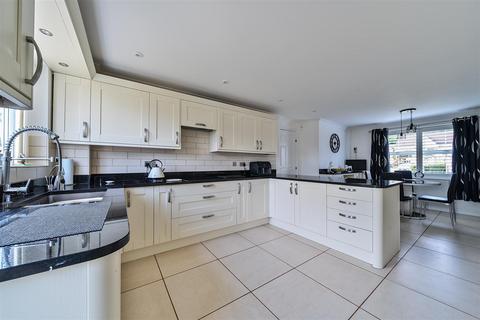 10 Durley Park, Neston, Corsham, SN13 9YG