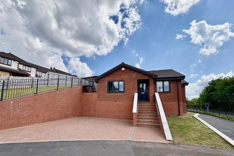 2 bedroom detached bungalow to rent, 29 Auckland Road, Kingswinford