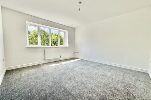 2 bedroom detached bungalow to rent, 29 Auckland Road, Kingswinford