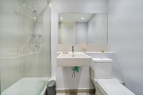 1 bedroom flat for sale, Fitzhugh Grove, Battersea, London, SW18