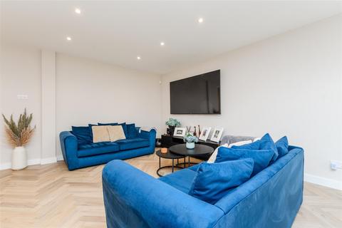 59 Olivers Mill, New Ash Green, Longfield, DA3 8RF