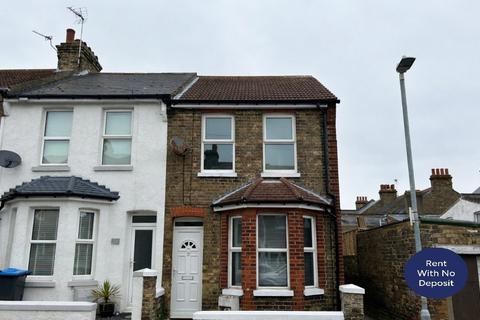 1 bedroom in a house share to rent, St Davids Road, Ramsgate, Kent, CT11