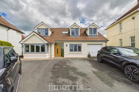 4 bedroom detached house for sale, Gwbert Road, Cardigan