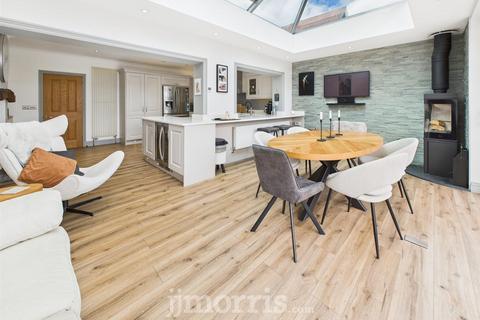 4 bedroom detached house for sale, Gwbert Road, Cardigan