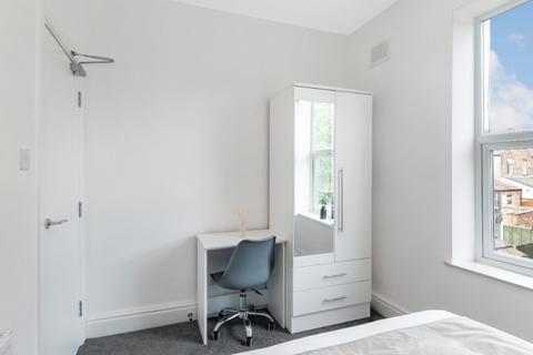 1 bedroom flat to rent, Mauldeth Road, Manchester M20