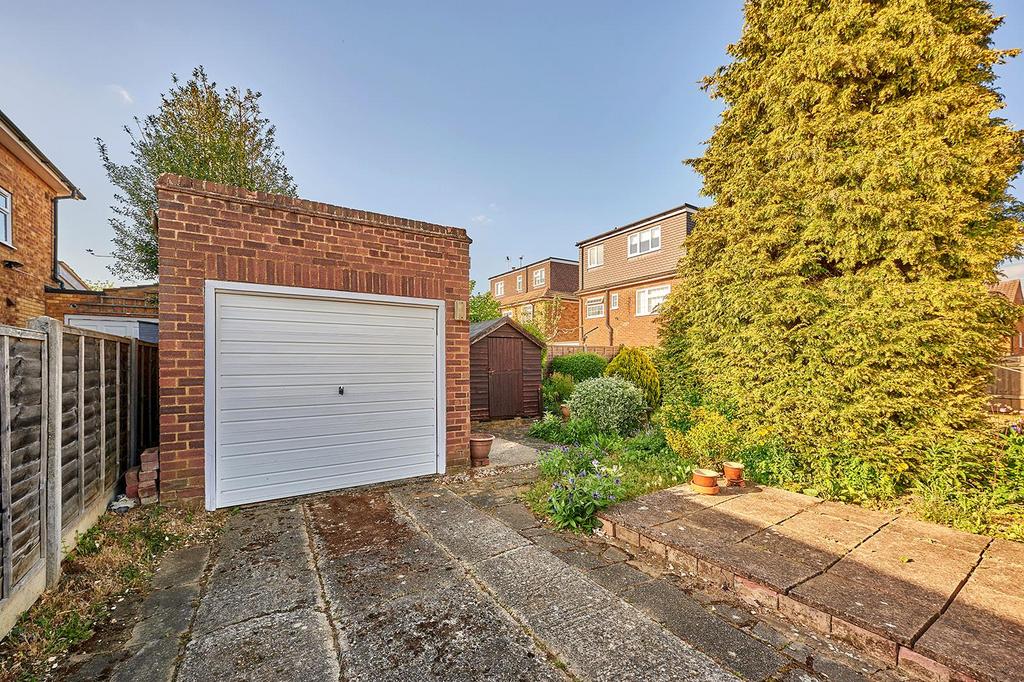 Single detached garage