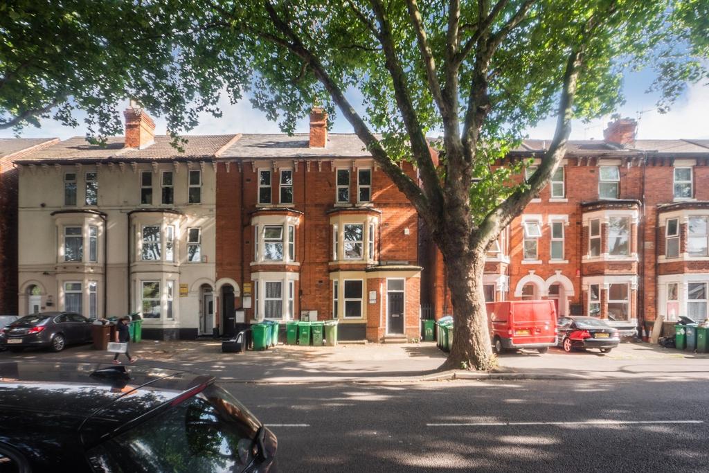 Charming front view of a traditional terraced h...