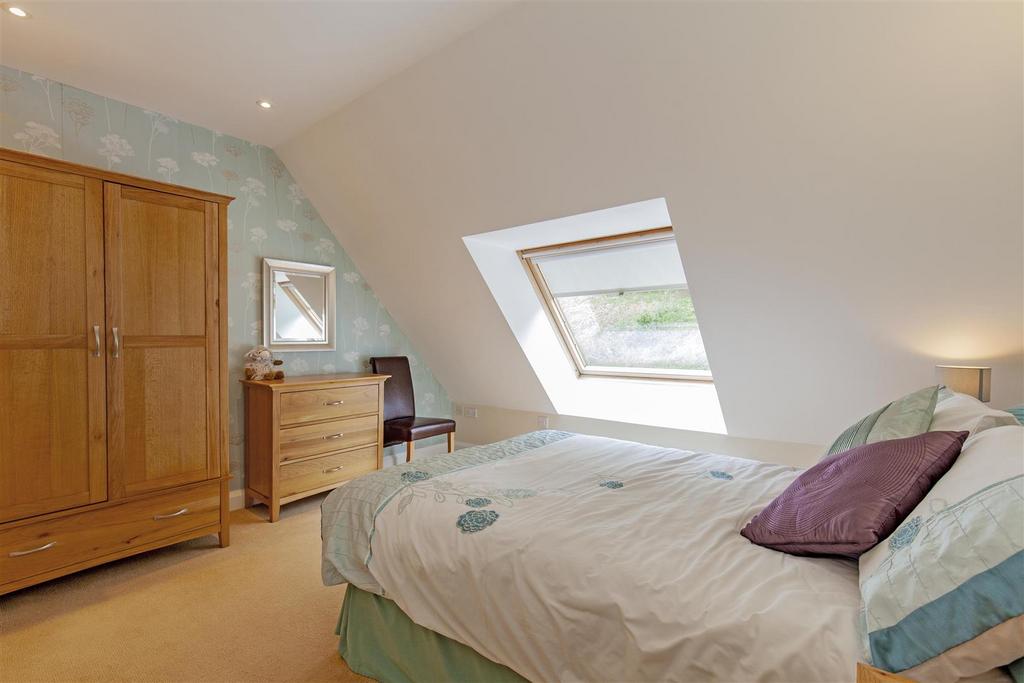 Bedroom 2-1.jpg