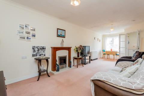 2 bedroom flat for sale, 38 Kelburne Court, 53 Glasgow Road, Paisley, PA1 3AF