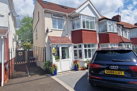 1 bedroom in a house share to rent, Eastcote Avenue, Greenford