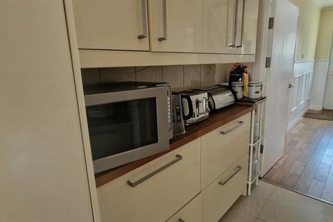 1 bedroom in a house share to rent, Eastcote Avenue, Greenford