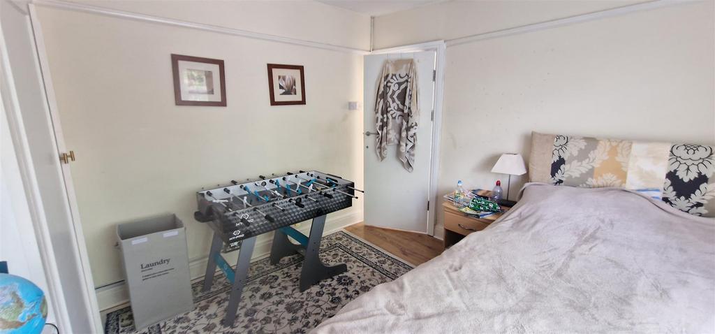 Bedroom1.jpg