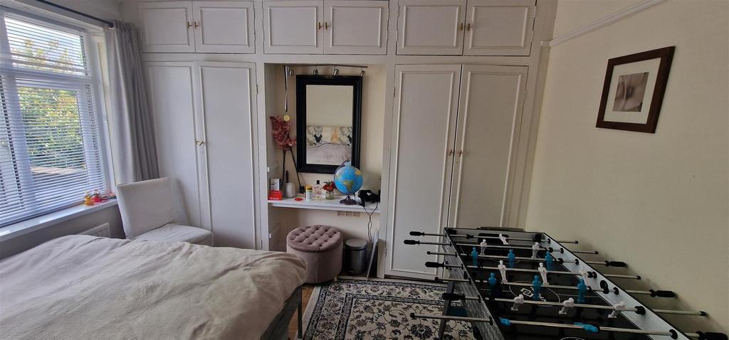 Bedroom2.jpg