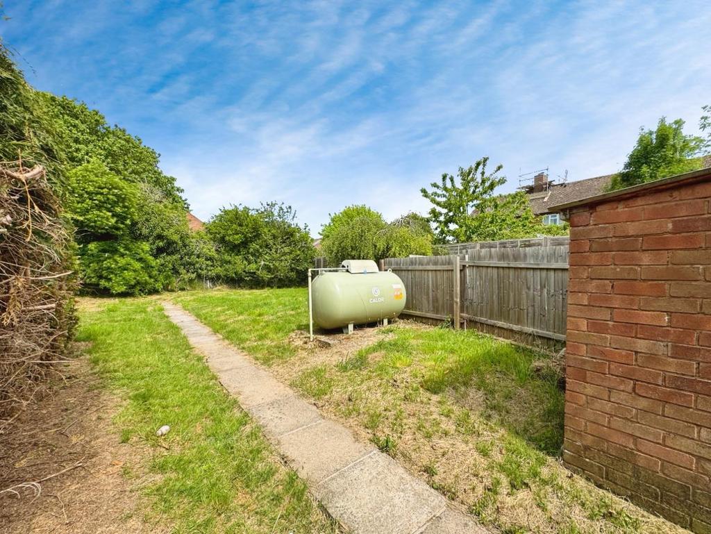 658e68e3-Rear 20 Garden.jpg