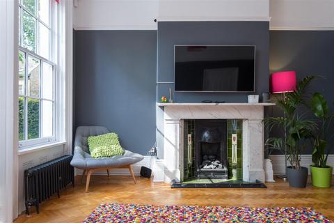 12 Ashgate Road, Sheffield, S10 3BZ