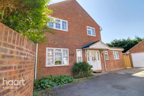4 bedroom detached house for sale, Gloucester Avenue, Rayleigh