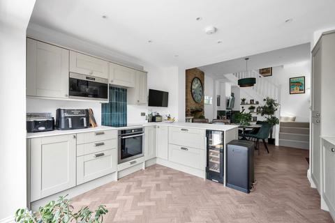 16 Elm Road, Orpington, BR6 6BA