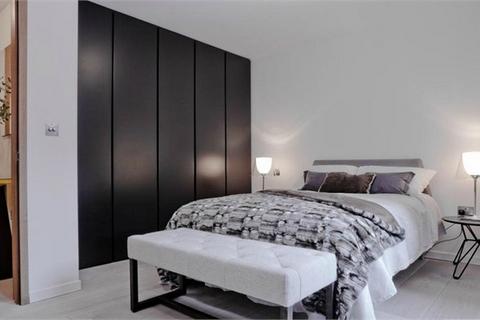 3 bedroom flat to rent, Weymouth Street, London, W1W