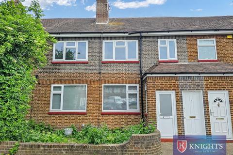 16 Regal Court, London, N18 2XU