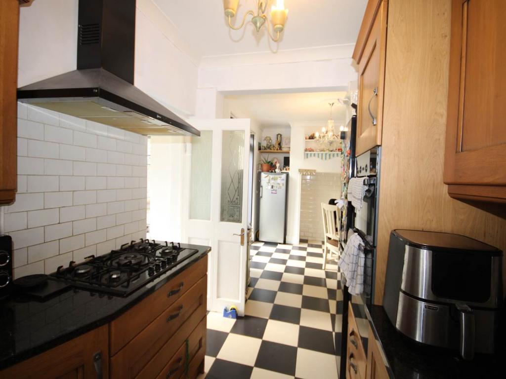 Kitchen (2)