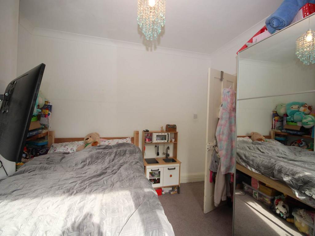 Bedroom 3 (2)