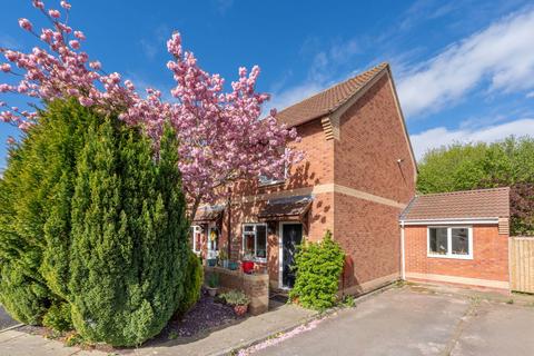 3 bedroom semi-detached house for sale, Hawthorn Crescent