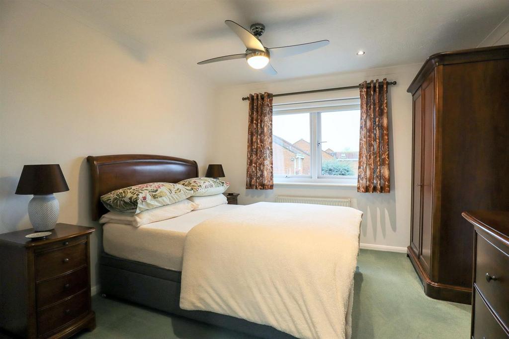 Bedroom 1.jpg