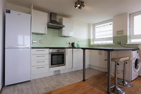 2 bedroom flat to rent, Blackman Street, Brighton