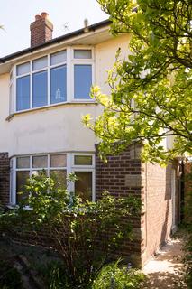 15 Bush Avenue, Newington, Ramsgate, CT12 6EY