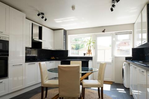 15 Bush Avenue, Newington, Ramsgate, CT12 6EY