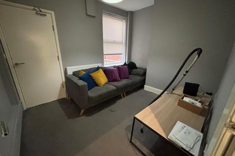 4 bedroom house to rent, Forster Street, Nottingham NG7