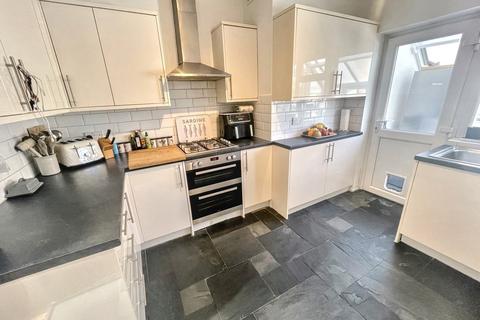 3 bedroom detached bungalow for sale, Northbourne