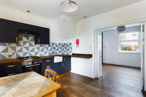 2 bedroom terraced house to rent, Dewe Road, Brighton