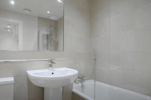 2 bedroom flat to rent, Erskine Street, Dundee DD4