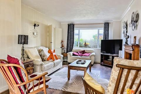 undefined, Icknield Close, Wendover, HP22 6HG
