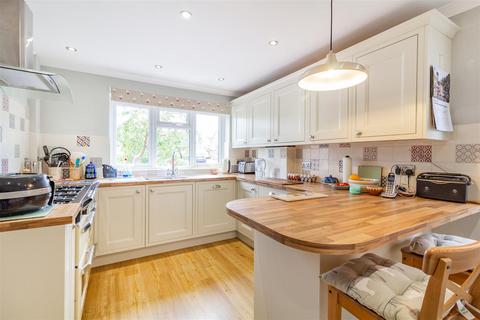 4 bedroom detached house for sale, Johnstone Road, Newent GL18