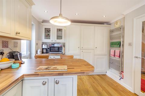4 bedroom detached house for sale, Johnstone Road, Newent GL18