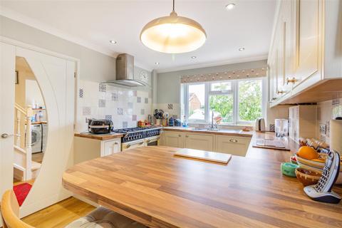 4 bedroom detached house for sale, Johnstone Road, Newent GL18
