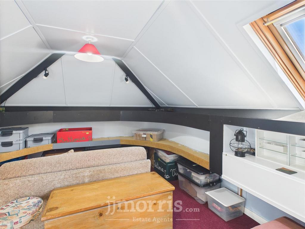 Loft Room 2