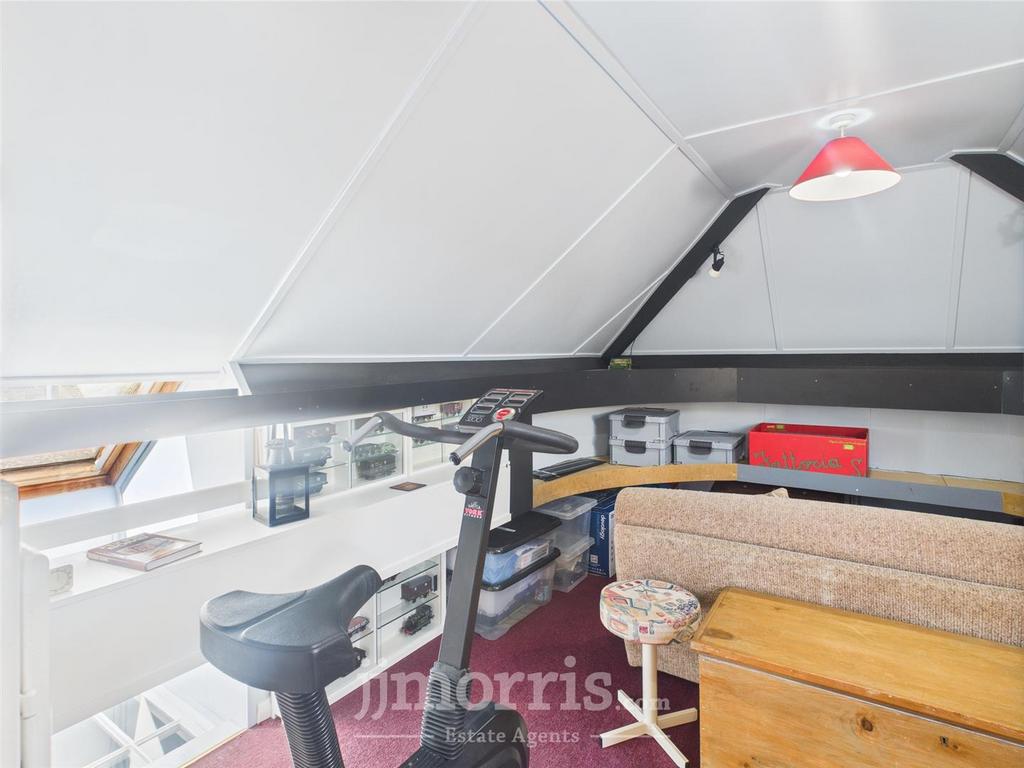 Loft Room 2