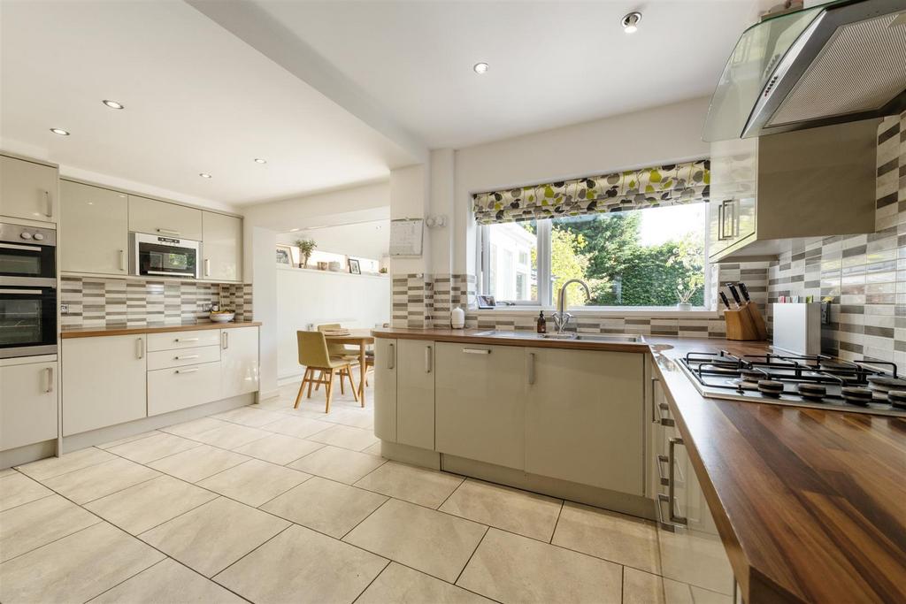 472 Lode Lane, Solihull, B92 8 NX 5.jpg