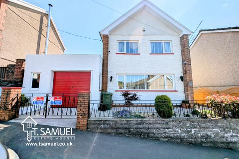 Highcroft Lock Street, Abercynon, Mountain Ash, CF45 4UH