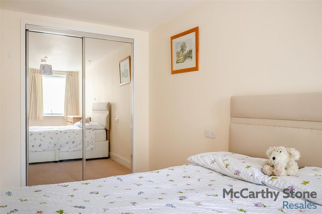 8646717-interior08.jpg